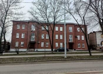 В Мариуполе восстановили ещё одну жилую трёхэтажку