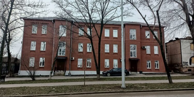 В Мариуполе восстановили ещё одну жилую трёхэтажку В Мариуполе восстановили ещё одну жилую трёхэтажку