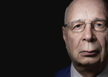 Клаус Шваб отказался от поста руководителя ВЭФ