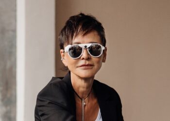 Шокирующее мошенничество: Ирина Хакамада потеряла 400 тысяч рублей из-за подставных сообщений