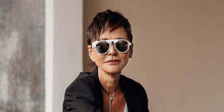 Шокирующее мошенничество: Ирина Хакамада потеряла 400 тысяч рублей из-за подставных сообщений Шокирующее мошенничество: Ирина Хакамада потеряла 400 тысяч рублей из-за подставных сообщений