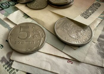 Госдума рассмотрит законопроекты о бесплатной передаче нераспроданных продуктов нуждающимся