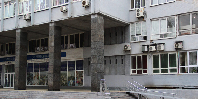 Всё, что нужно знать о ДонГУ: как поступить, на кого учиться и где работать после