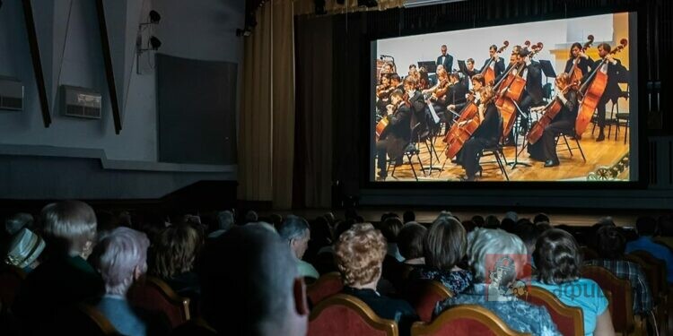 Классика без границ: как жители ДНР попадают на концерты в Москву, не выходя из зала